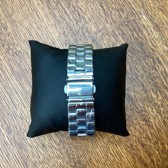 Brand New without Tags Coach Larger Face Dial Unisex Silver Watch - Picture 3 of 5